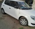 Белый Шкода Фабия, объемом двигателя 1.2 л и пробегом 153 тыс. км за 4300 $, фото 1 на Automoto.ua