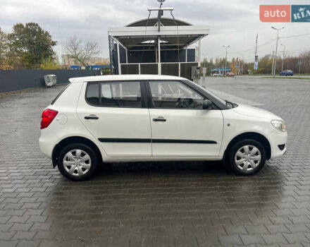 Белый Шкода Фабия, объемом двигателя 1.2 л и пробегом 70 тыс. км за 7000 $, фото 7 на Automoto.ua