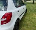 Белый Шкода Фабия, объемом двигателя 1.2 л и пробегом 160 тыс. км за 4800 $, фото 2 на Automoto.ua
