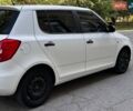 Белый Шкода Фабия, объемом двигателя 1.2 л и пробегом 258 тыс. км за 4800 $, фото 2 на Automoto.ua