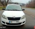 Белый Шкода Фабия, объемом двигателя 14 л и пробегом 249 тыс. км за 6200 $, фото 1 на Automoto.ua