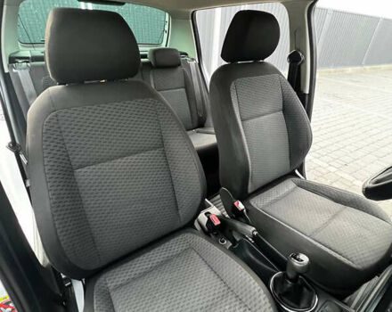 Білий Шкода Фабія, об'ємом двигуна 1.39 л та пробігом 240 тис. км за 6000 $, фото 13 на Automoto.ua