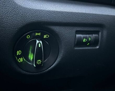 Білий Шкода Фабія, об'ємом двигуна 1.4 л та пробігом 280 тис. км за 5400 $, фото 13 на Automoto.ua