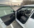 Белый Шкода Фабия, объемом двигателя 1.2 л и пробегом 250 тыс. км за 5500 $, фото 13 на Automoto.ua