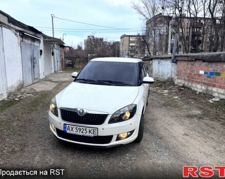 Белый Шкода Фабия, объемом двигателя 1.4 л и пробегом 105 тыс. км за 6100 $, фото 4 на Automoto.ua