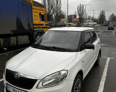 Белый Шкода Фабия, объемом двигателя 1.2 л и пробегом 162 тыс. км за 6000 $, фото 2 на Automoto.ua