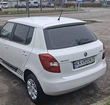 Белый Шкода Фабия, объемом двигателя 1.4 л и пробегом 285 тыс. км за 6050 $, фото 13 на Automoto.ua