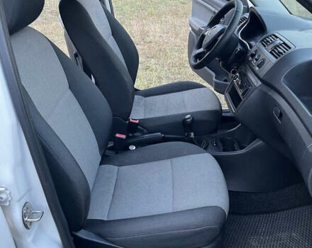 Білий Шкода Фабія, об'ємом двигуна 1.2 л та пробігом 120 тис. км за 5100 $, фото 8 на Automoto.ua