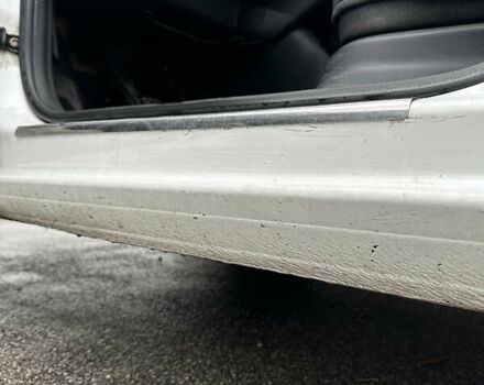 Белый Шкода Фабия, объемом двигателя 1.2 л и пробегом 162 тыс. км за 6000 $, фото 52 на Automoto.ua