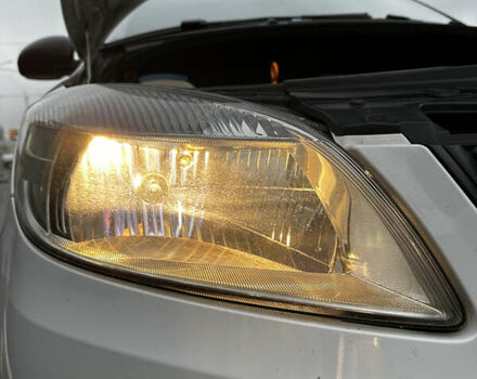 Белый Шкода Фабия, объемом двигателя 1.2 л и пробегом 162 тыс. км за 6000 $, фото 84 на Automoto.ua