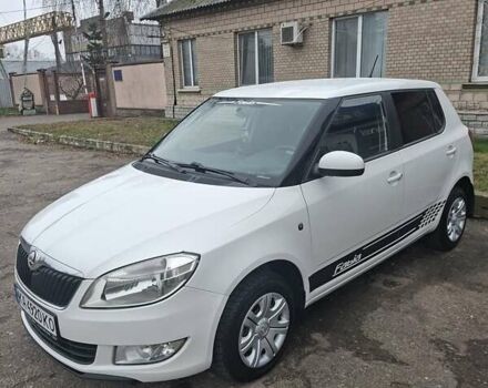 Белый Шкода Фабия, объемом двигателя 1.4 л и пробегом 285 тыс. км за 6050 $, фото 23 на Automoto.ua