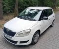 Белый Шкода Фабия, объемом двигателя 1.6 л и пробегом 234 тыс. км за 5550 $, фото 1 на Automoto.ua