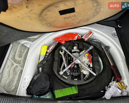 Белый Шкода Фабия, объемом двигателя 1.2 л и пробегом 162 тыс. км за 6000 $, фото 64 на Automoto.ua