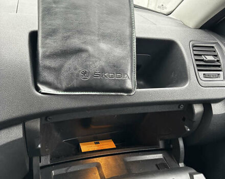 Белый Шкода Фабия, объемом двигателя 1.2 л и пробегом 162 тыс. км за 6000 $, фото 39 на Automoto.ua