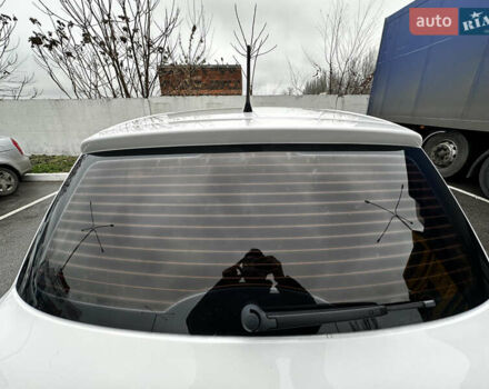 Белый Шкода Фабия, объемом двигателя 1.2 л и пробегом 162 тыс. км за 6000 $, фото 60 на Automoto.ua