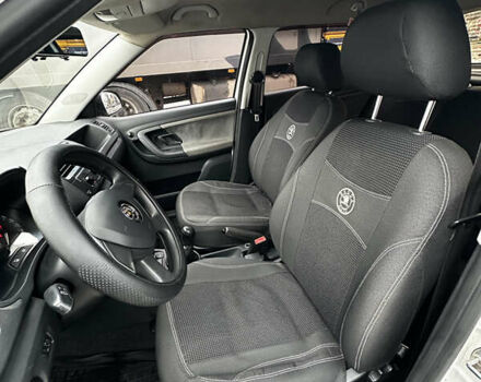 Белый Шкода Фабия, объемом двигателя 1.2 л и пробегом 162 тыс. км за 6000 $, фото 27 на Automoto.ua