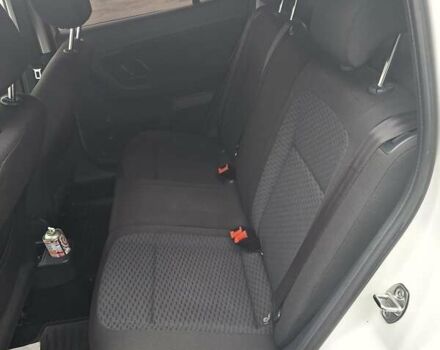 Белый Шкода Фабия, объемом двигателя 1.4 л и пробегом 285 тыс. км за 6050 $, фото 20 на Automoto.ua