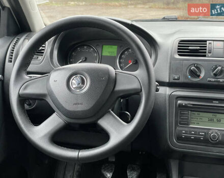 Белый Шкода Фабия, объемом двигателя 1.4 л и пробегом 198 тыс. км за 6200 $, фото 16 на Automoto.ua