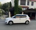 Белый Шкода Фабия, объемом двигателя 1.2 л и пробегом 355 тыс. км за 3990 $, фото 2 на Automoto.ua