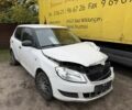 Білий Шкода Фабія, об'ємом двигуна 1.4 л та пробігом 200 тис. км за 1899 $, фото 1 на Automoto.ua