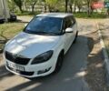 Белый Шкода Фабия, объемом двигателя 1.39 л и пробегом 307 тыс. км за 4500 $, фото 1 на Automoto.ua