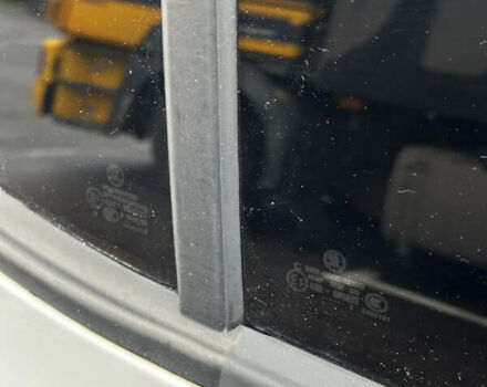 Белый Шкода Фабия, объемом двигателя 1.2 л и пробегом 162 тыс. км за 6000 $, фото 45 на Automoto.ua