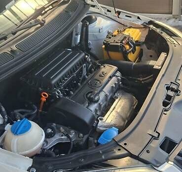 Белый Шкода Фабия, объемом двигателя 1.4 л и пробегом 285 тыс. км за 6050 $, фото 4 на Automoto.ua