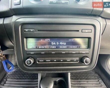 Белый Шкода Фабия, объемом двигателя 1.2 л и пробегом 250 тыс. км за 5500 $, фото 17 на Automoto.ua