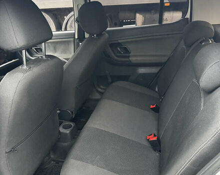 Белый Шкода Фабия, объемом двигателя 1.2 л и пробегом 162 тыс. км за 6000 $, фото 54 на Automoto.ua