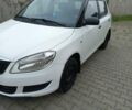 Белый Шкода Фабия, объемом двигателя 1.2 л и пробегом 305 тыс. км за 4700 $, фото 1 на Automoto.ua