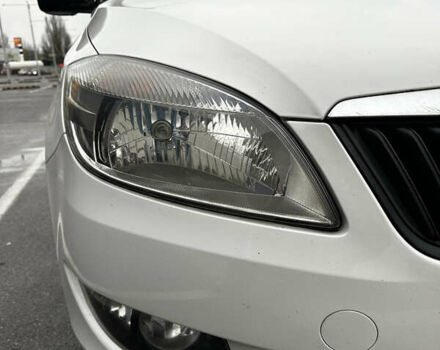 Белый Шкода Фабия, объемом двигателя 1.2 л и пробегом 162 тыс. км за 6000 $, фото 6 на Automoto.ua