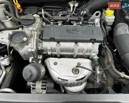 Белый Шкода Фабия, объемом двигателя 1.2 л и пробегом 162 тыс. км за 6000 $, фото 70 на Automoto.ua