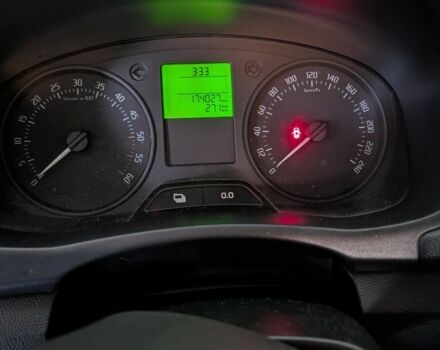 Белый Шкода Фабия, объемом двигателя 1.6 л и пробегом 174 тыс. км за 5999 $, фото 22 на Automoto.ua