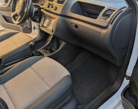 Белый Шкода Фабия, объемом двигателя 1.6 л и пробегом 174 тыс. км за 5999 $, фото 13 на Automoto.ua