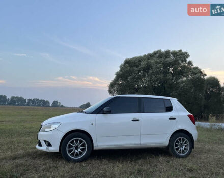 Білий Шкода Фабія, об'ємом двигуна 1.2 л та пробігом 120 тис. км за 5100 $, фото 3 на Automoto.ua