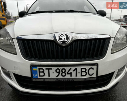 Белый Шкода Фабия, объемом двигателя 1.2 л и пробегом 162 тыс. км за 6000 $, фото 5 на Automoto.ua