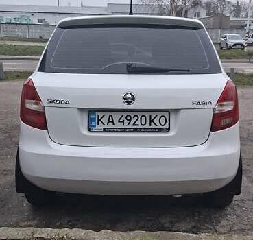 Белый Шкода Фабия, объемом двигателя 1.4 л и пробегом 285 тыс. км за 6050 $, фото 14 на Automoto.ua