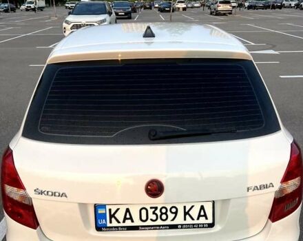 Белый Шкода Фабия, объемом двигателя 1.2 л и пробегом 231 тыс. км за 5700 $, фото 6 на Automoto.ua