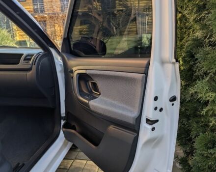 Белый Шкода Фабия, объемом двигателя 1.6 л и пробегом 174 тыс. км за 5999 $, фото 14 на Automoto.ua