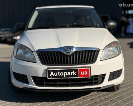 Белый Шкода Фабия, объемом двигателя 1.2 л и пробегом 285 тыс. км за 5690 $, фото 1 на Automoto.ua