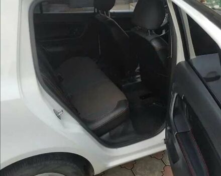 Білий Шкода Фабія, об'ємом двигуна 1.2 л та пробігом 144 тис. км за 5900 $, фото 7 на Automoto.ua