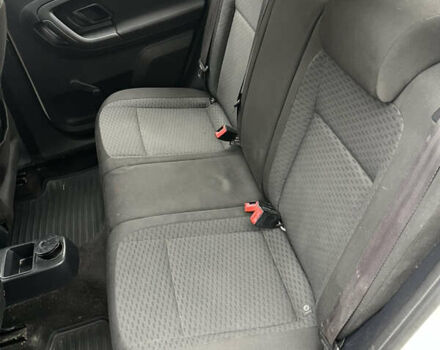 Белый Шкода Фабия, объемом двигателя 1.39 л и пробегом 221 тыс. км за 5200 $, фото 20 на Automoto.ua