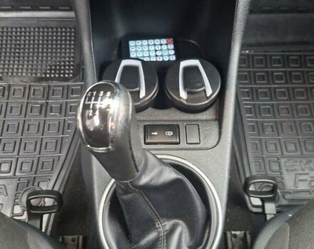 Белый Шкода Фабия, объемом двигателя 1.4 л и пробегом 285 тыс. км за 6050 $, фото 19 на Automoto.ua