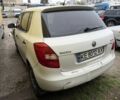 Білий Шкода Фабія, об'ємом двигуна 1.4 л та пробігом 200 тис. км за 1899 $, фото 3 на Automoto.ua