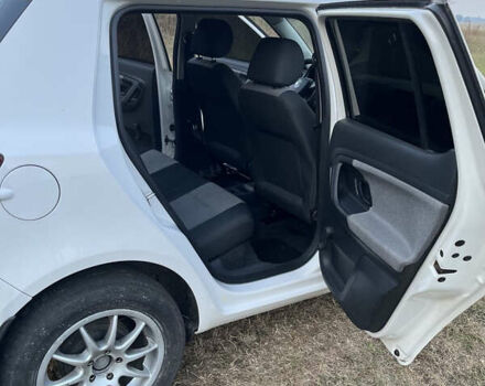 Білий Шкода Фабія, об'ємом двигуна 1.2 л та пробігом 120 тис. км за 5100 $, фото 9 на Automoto.ua