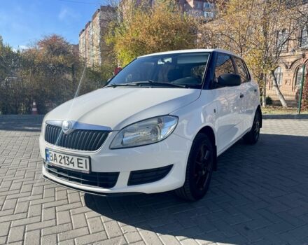 Шкода Фабия 2013 в Кропивницком (Кировограде) на Automoto.ua Белый Шкода Фабия, объемом двигателя 1.6 л и пробегом 200 тыс. км за 6250 $, фото 1 на Automoto.ua