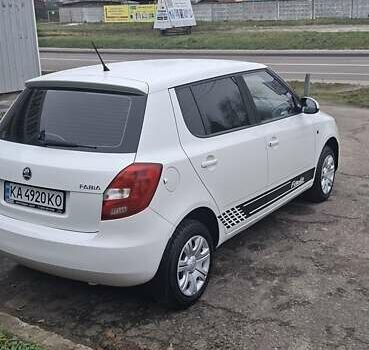 Белый Шкода Фабия, объемом двигателя 1.4 л и пробегом 285 тыс. км за 6050 $, фото 12 на Automoto.ua