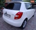 Белый Шкода Фабия, объемом двигателя 1.39 л и пробегом 308 тыс. км за 4600 $, фото 5 на Automoto.ua