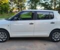 Белый Шкода Фабия, объемом двигателя 1.2 л и пробегом 180 тыс. км за 6300 $, фото 1 на Automoto.ua