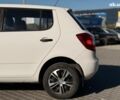 Белый Шкода Фабия, объемом двигателя 1.2 л и пробегом 285 тыс. км за 5690 $, фото 5 на Automoto.ua